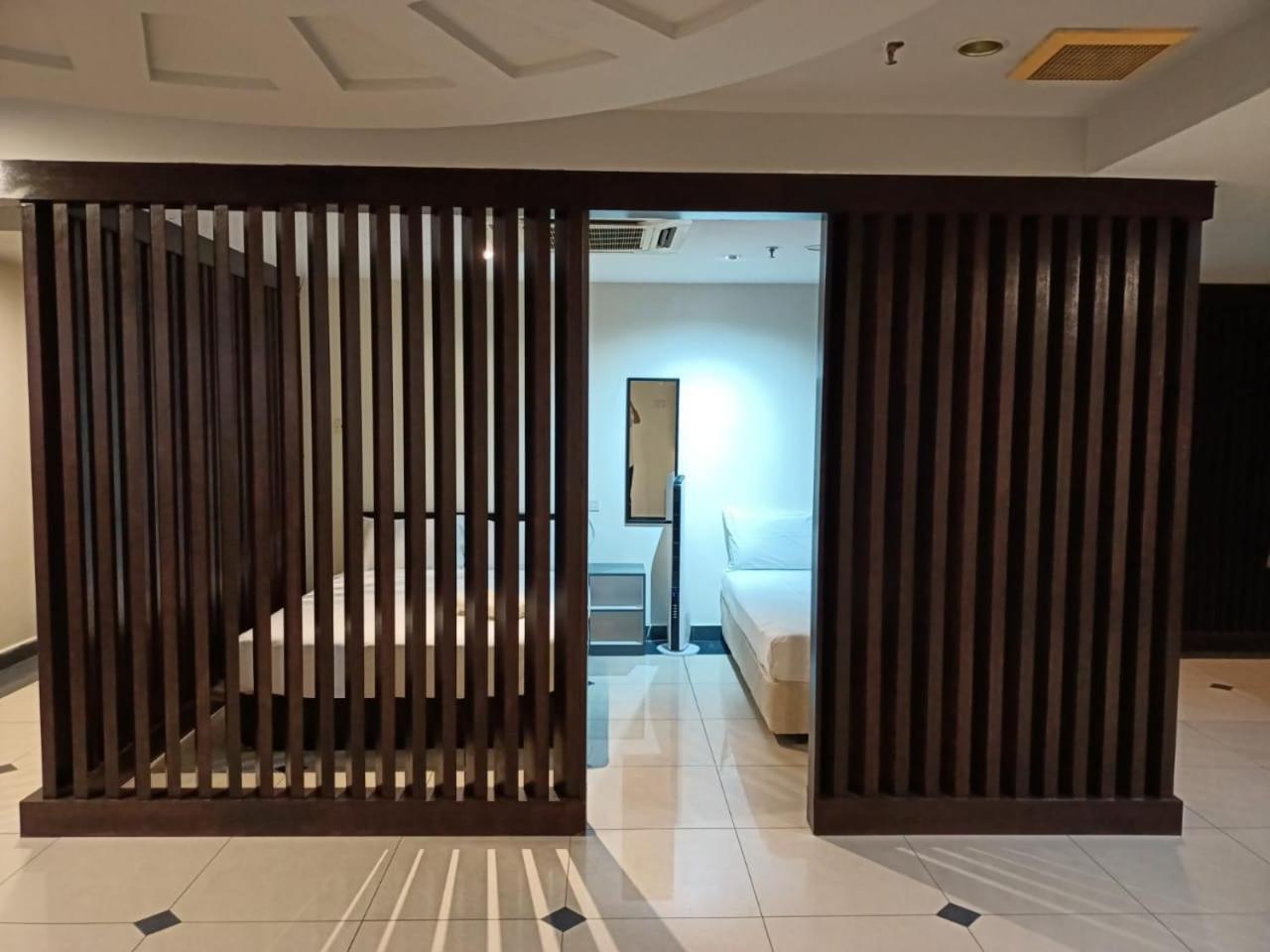 Hotel Sri Sutra - Pj Jalan 227 19/19