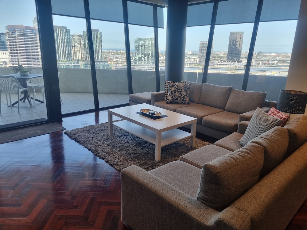 Accent Accommodation at Docklands Melbourne 27/50