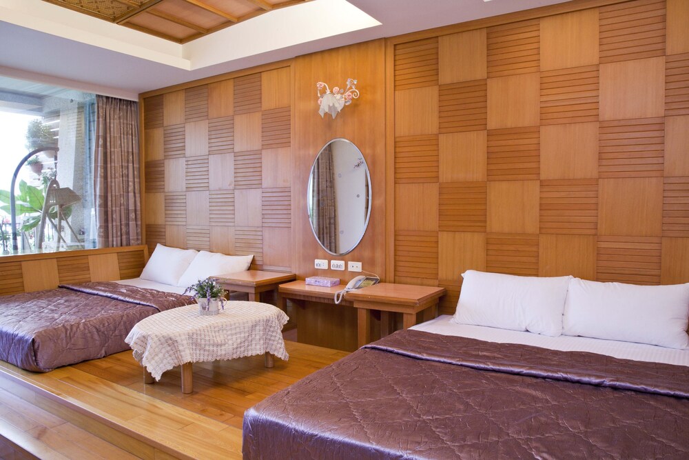 Ming-Jun Holiday Inn 36/71