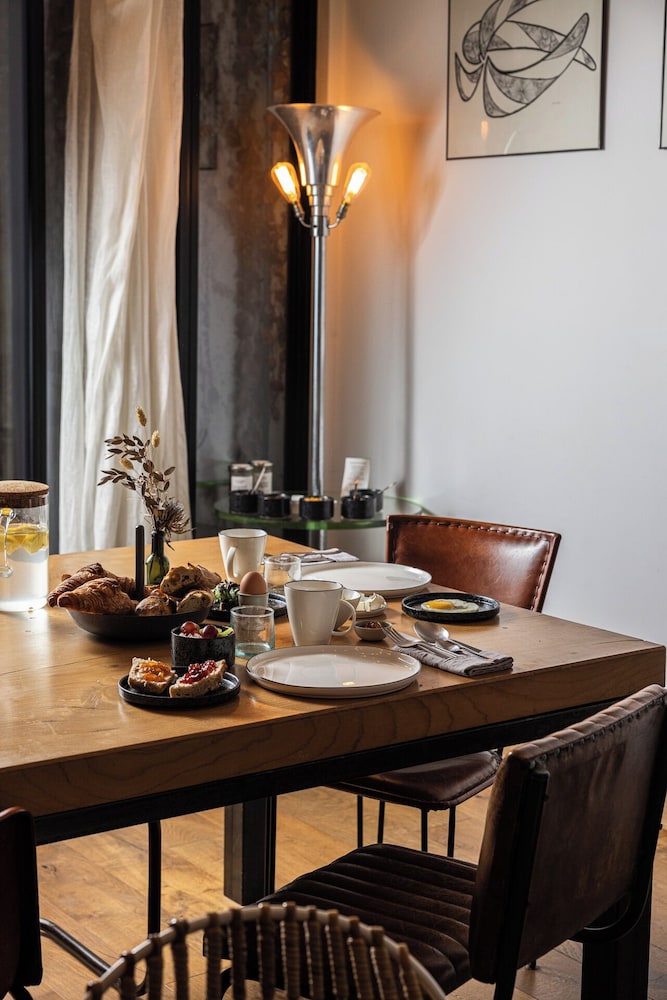 Casa Blanca B&B 38/50