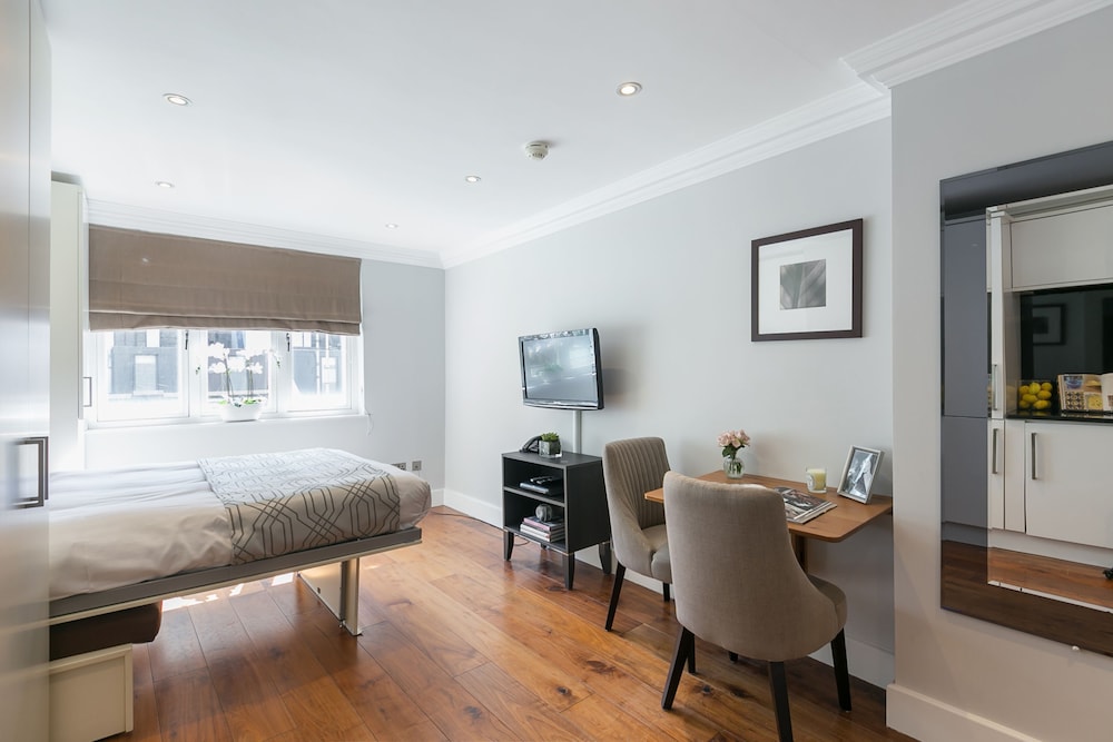 Chilworth Court 31/74