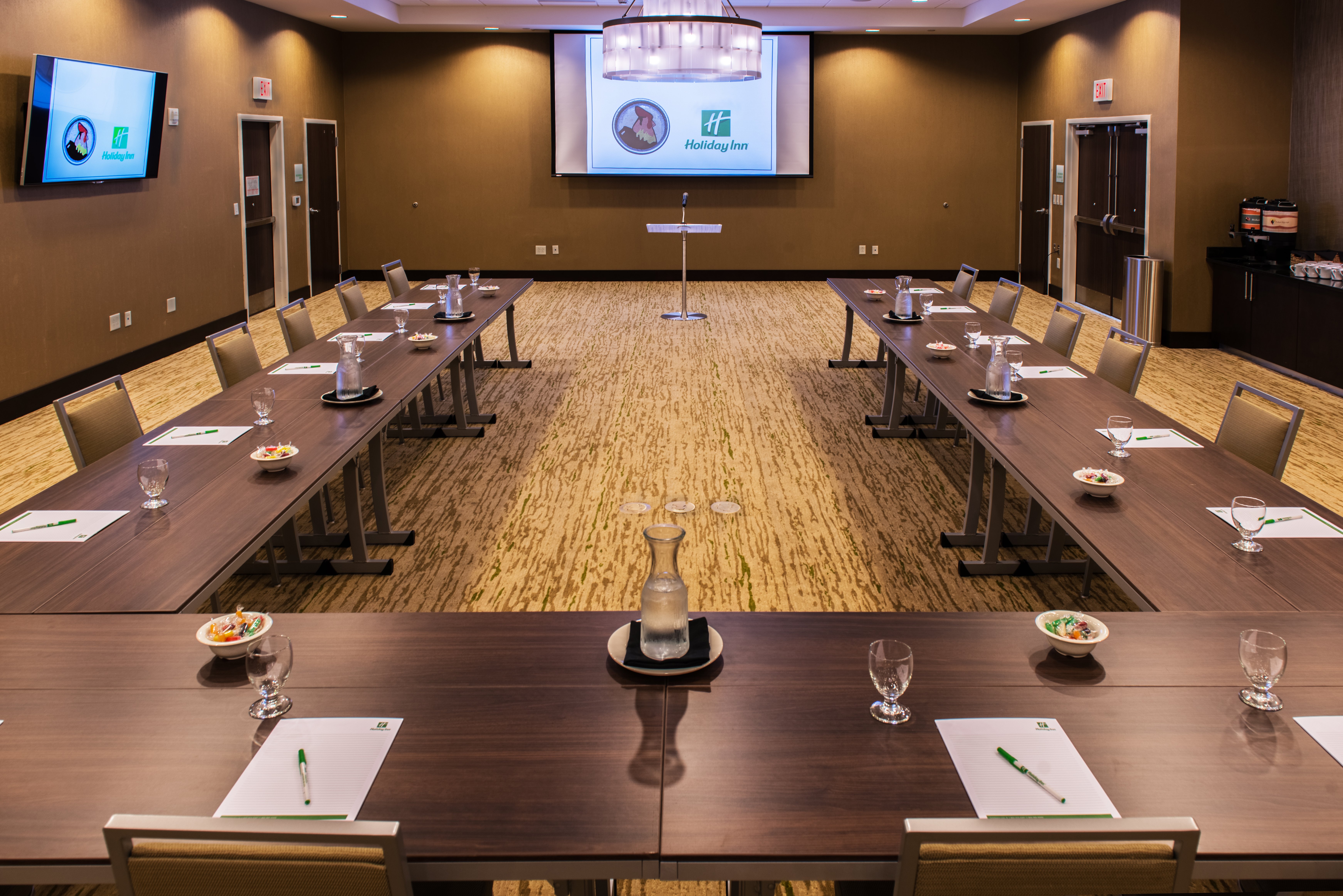 Holiday Inn Owensboro Riverfront 65/75