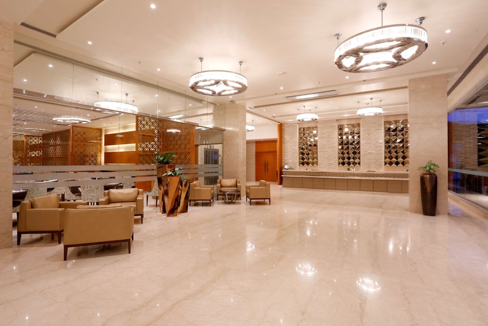 Nataraj Sarovar Portico 4/47