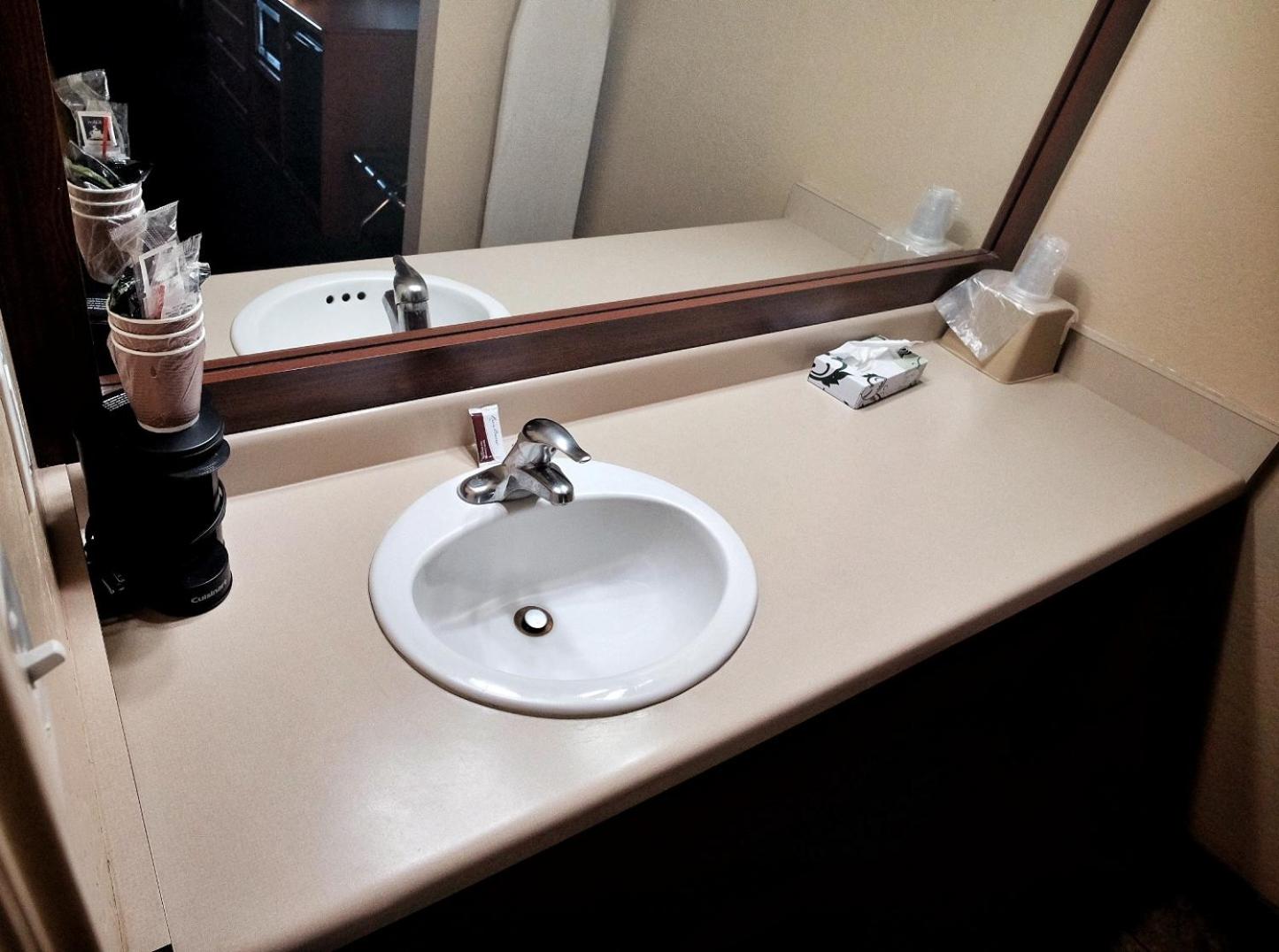 استوديو بسرير كينج، Claridge Inn 10/10