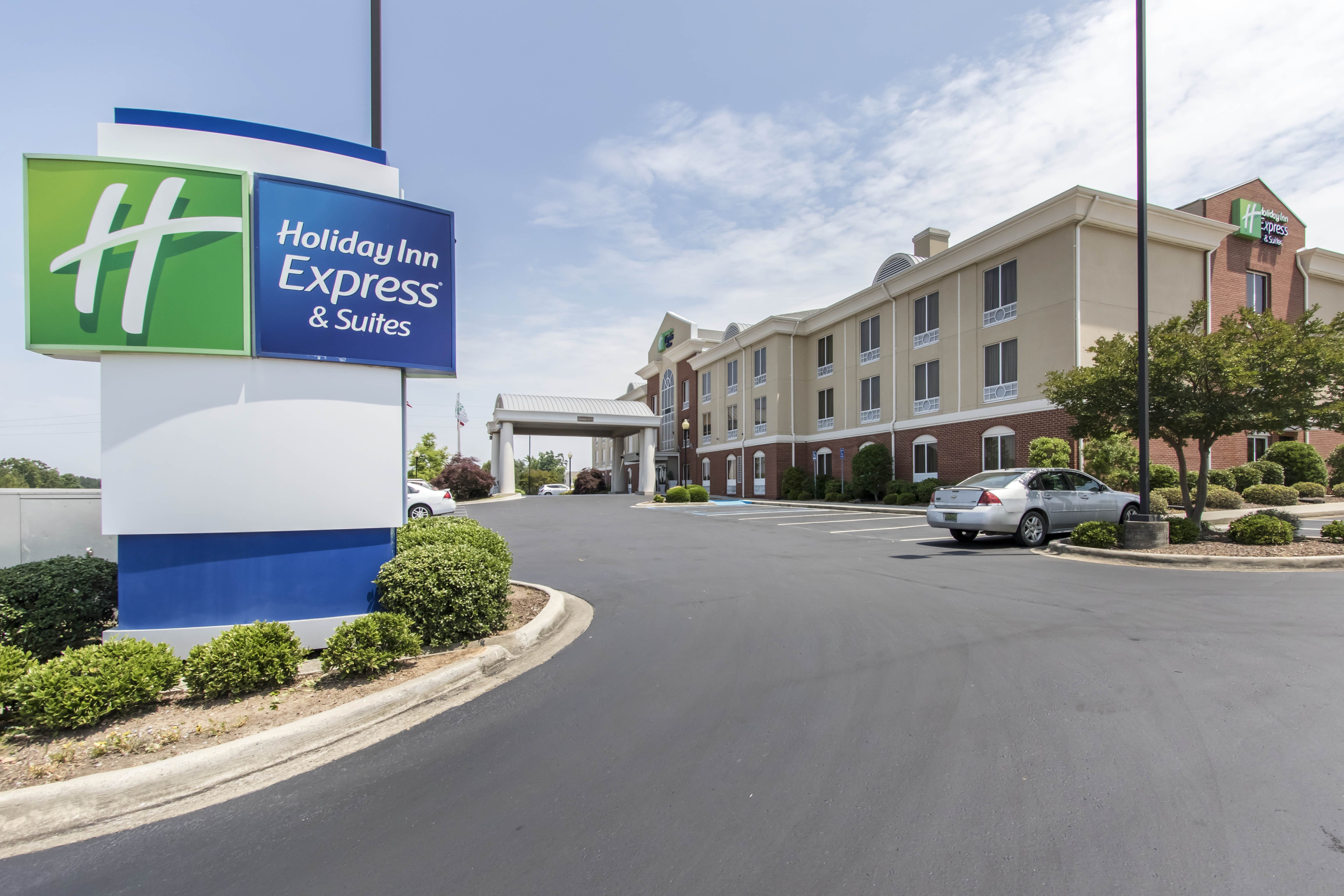 Holiday Inn Express Hotel Suites Cullman 38/38