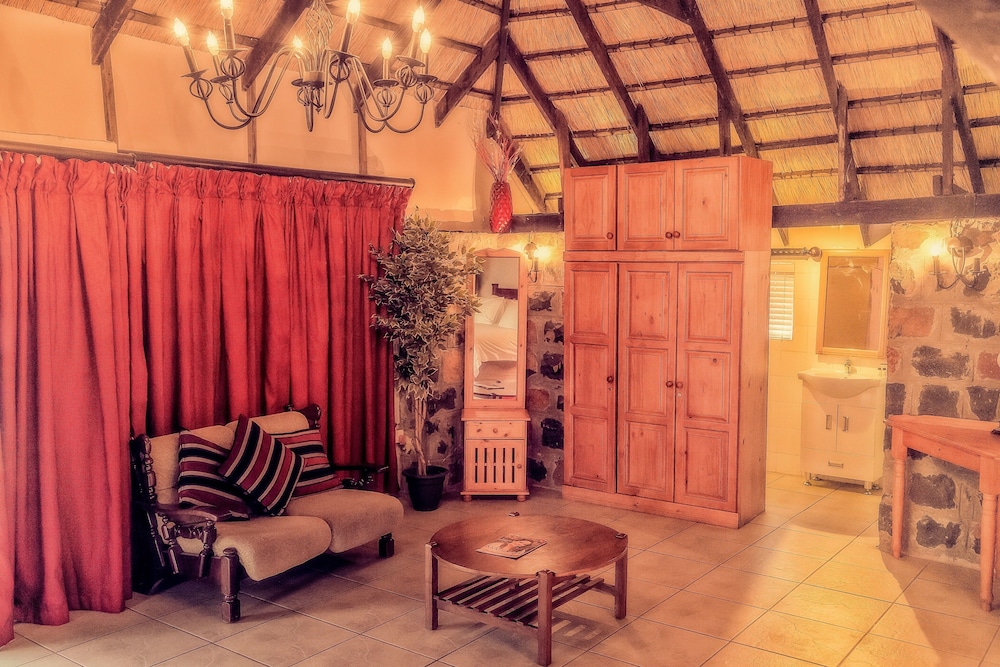 Nauntons Guest House 4/50
