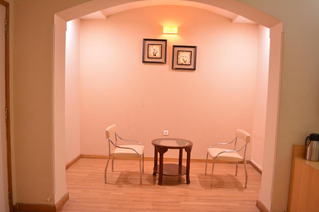 HOTEL ADITYAZ 32/41