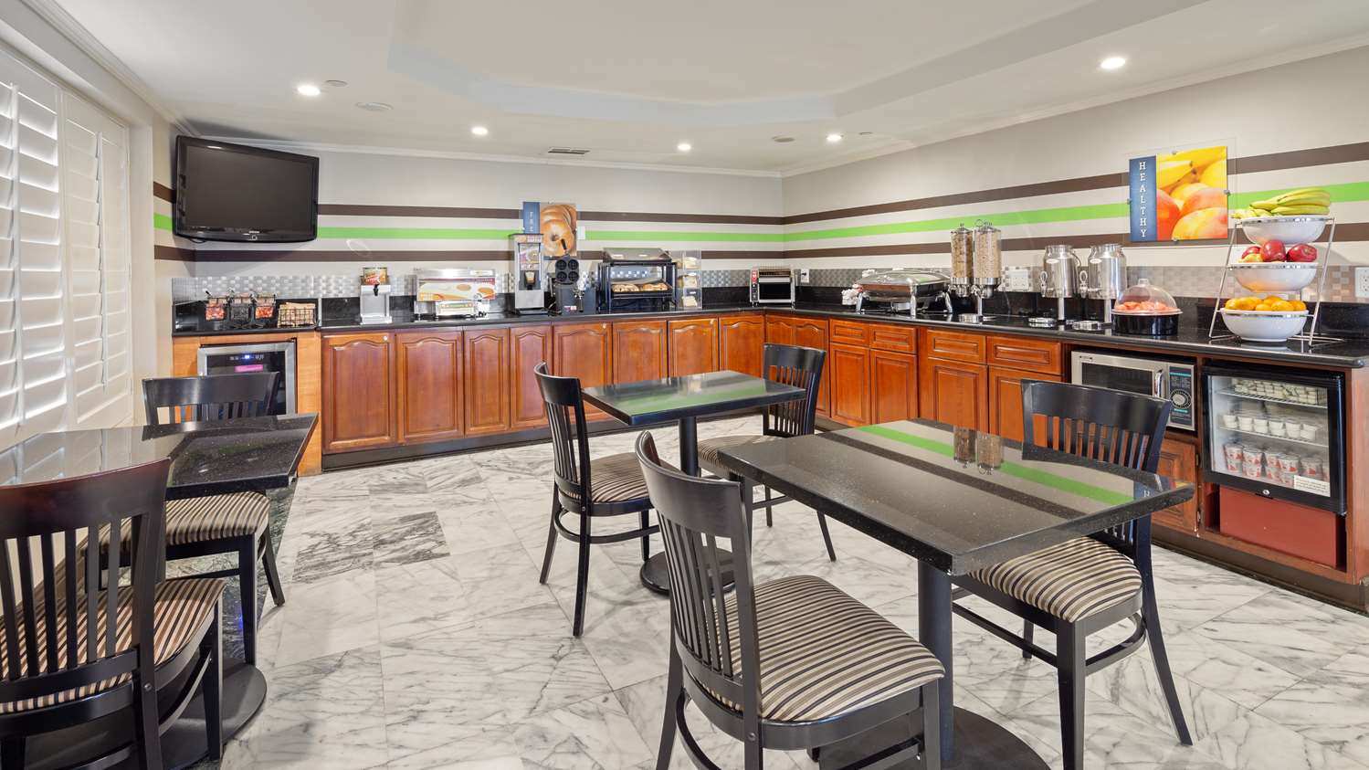 Best Western Pasadena Royale Inn & Suites 33/39