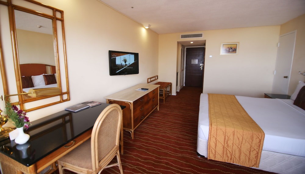Radisson Blu Hotel, Galadari Colombo 33/63