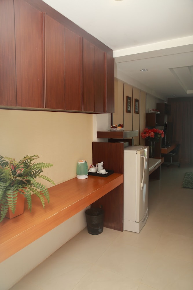 Murraya Residence 12/79