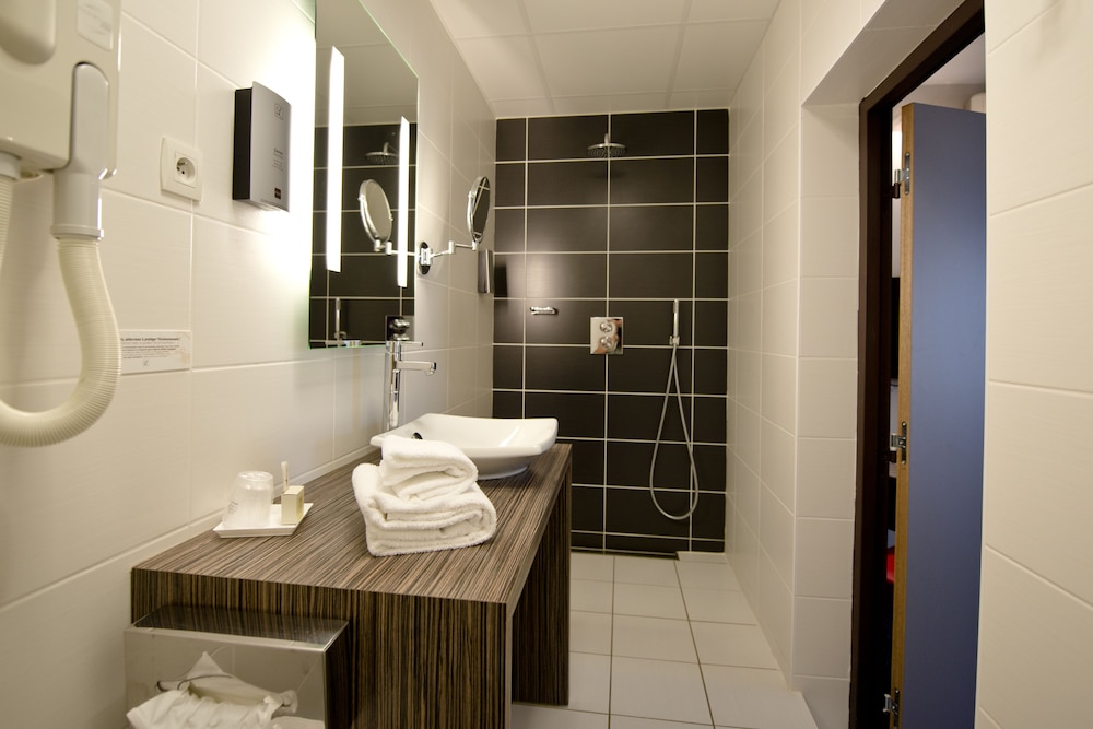 Hotel Victor Hugo Spa 38/76