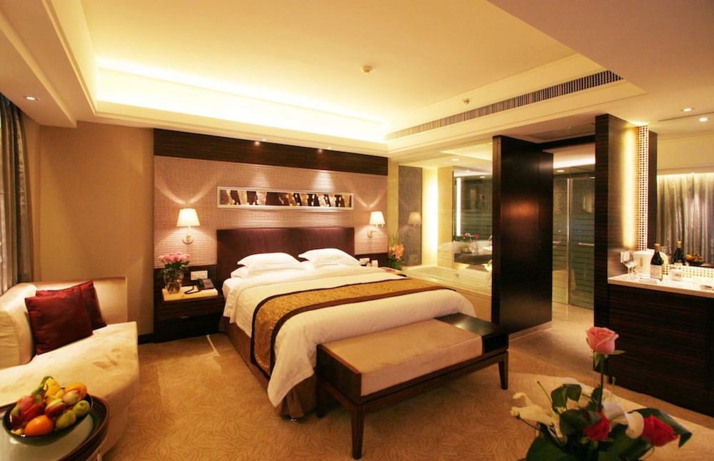 Luxemon Xinjiang Yindu Hotel 8/30