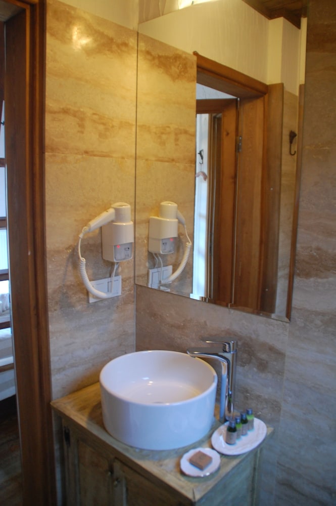 Ibri Boutique Hotel 33/35