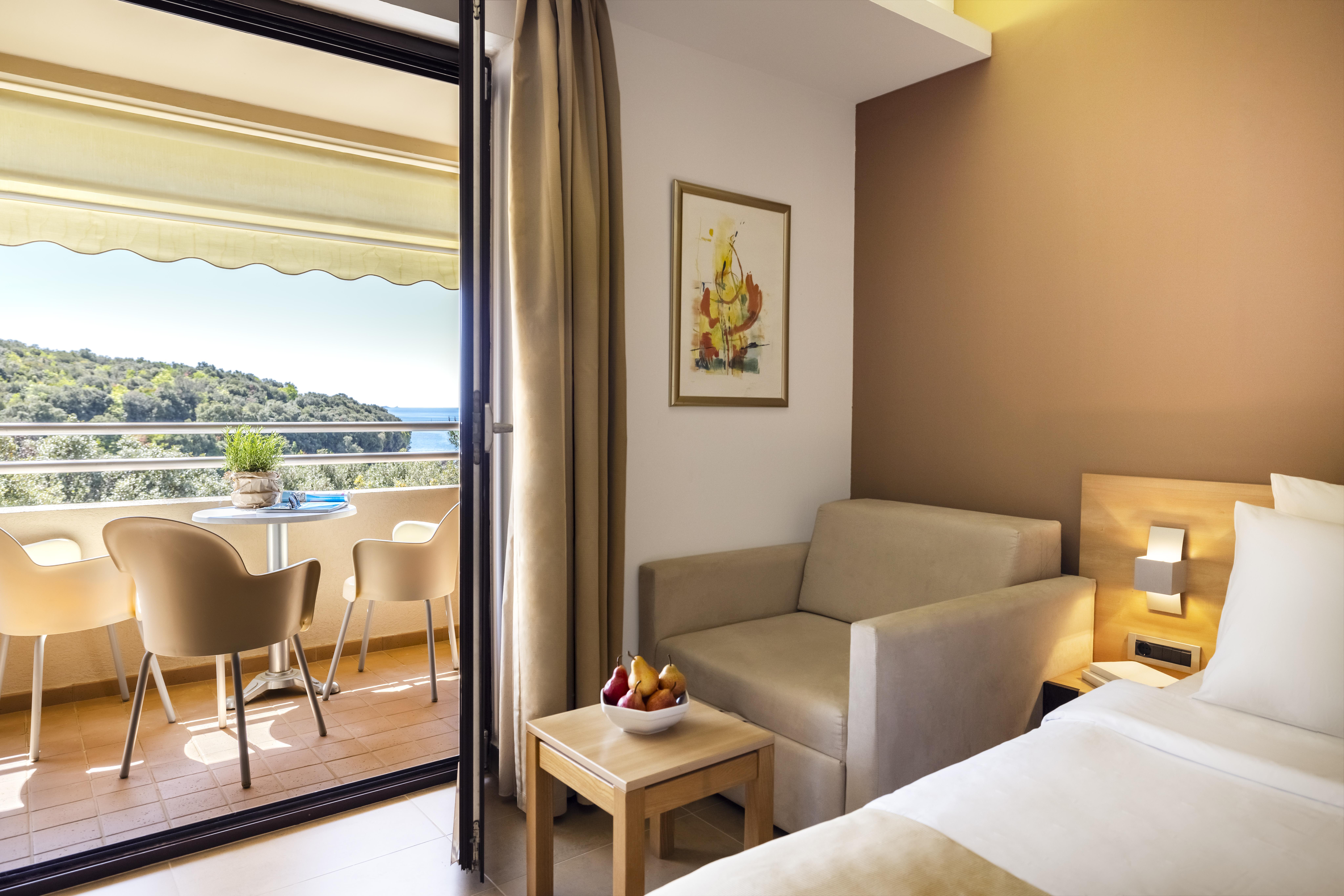 Superior, Balcony or Terrace