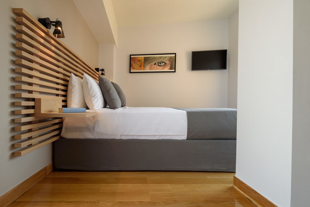 Fos Downtown Suites 14/50
