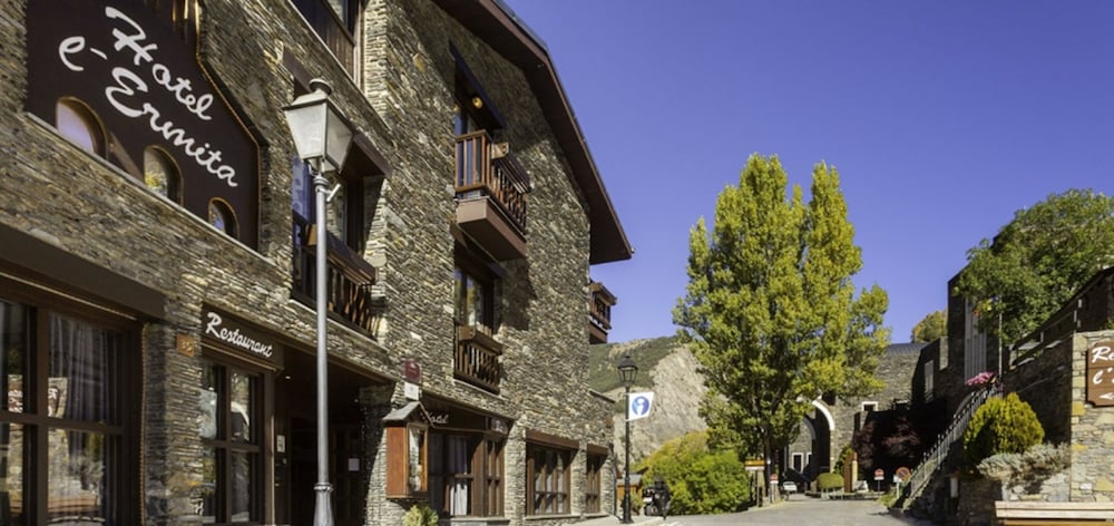 L Ermita 5/65