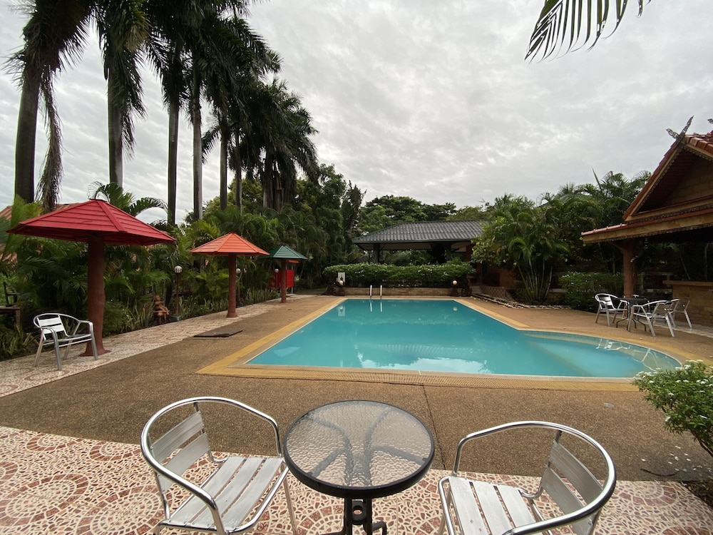 Himawari Restaurant & Cottage 25/34