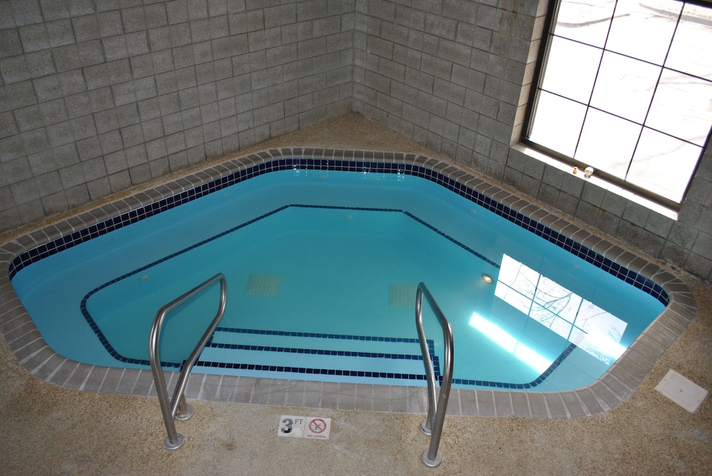 Americinn By Wyndham Hotel And Suites Long Lake 5/50