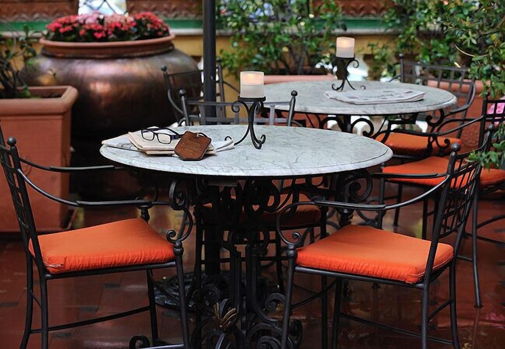 Hotel Farnese 55/69