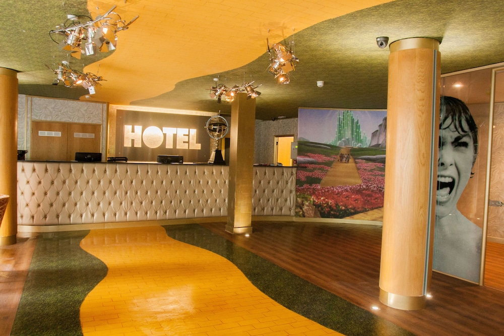 Arthouse Hotel 4/49