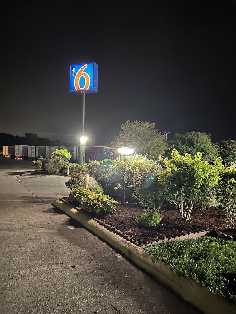 Motel6 Franklin, OH 6/60