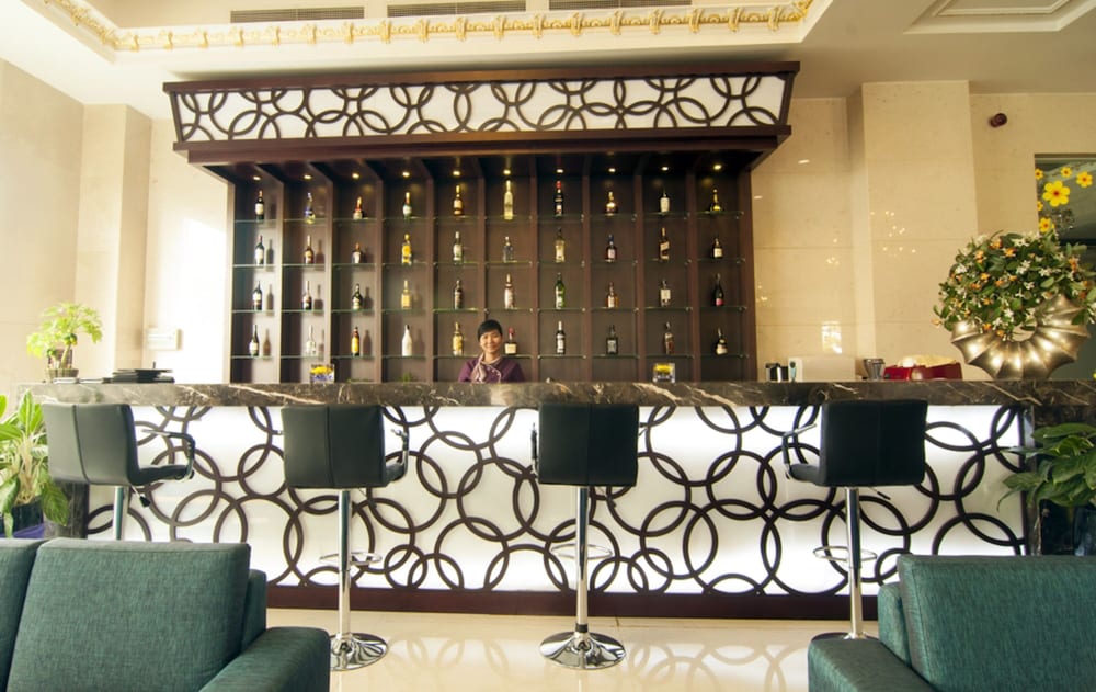 The Mira Hotel 9/50