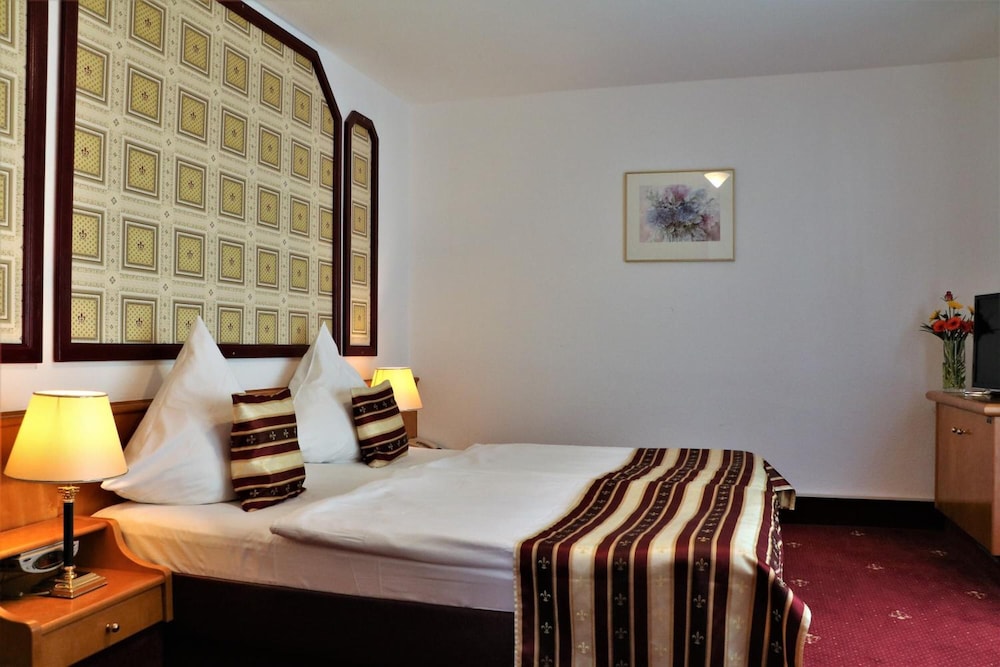 Hotel Neckarlux Formerly Ambiente Hotel 20/38