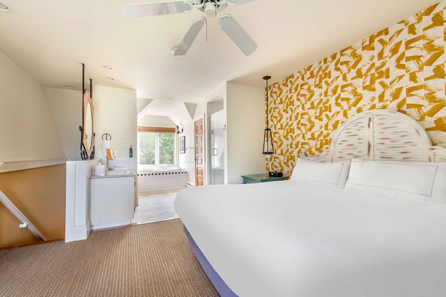 1 Bedroom, Suite, King Bed, 2 Bathrooms, Terrace