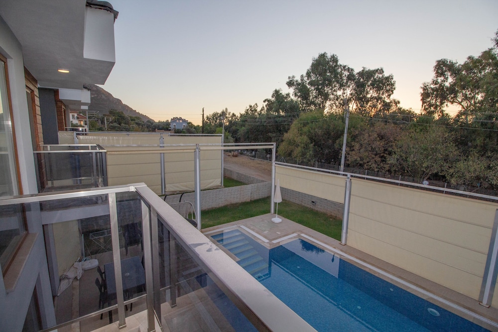 Zehra Villas 24/50