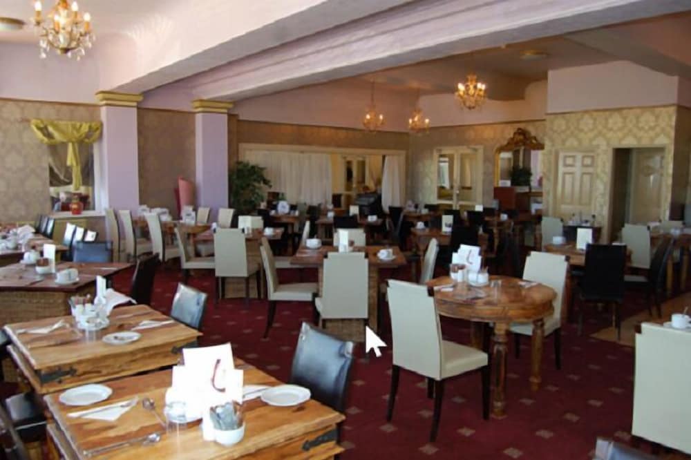 Skegness OYO Royal Hotel 47/60