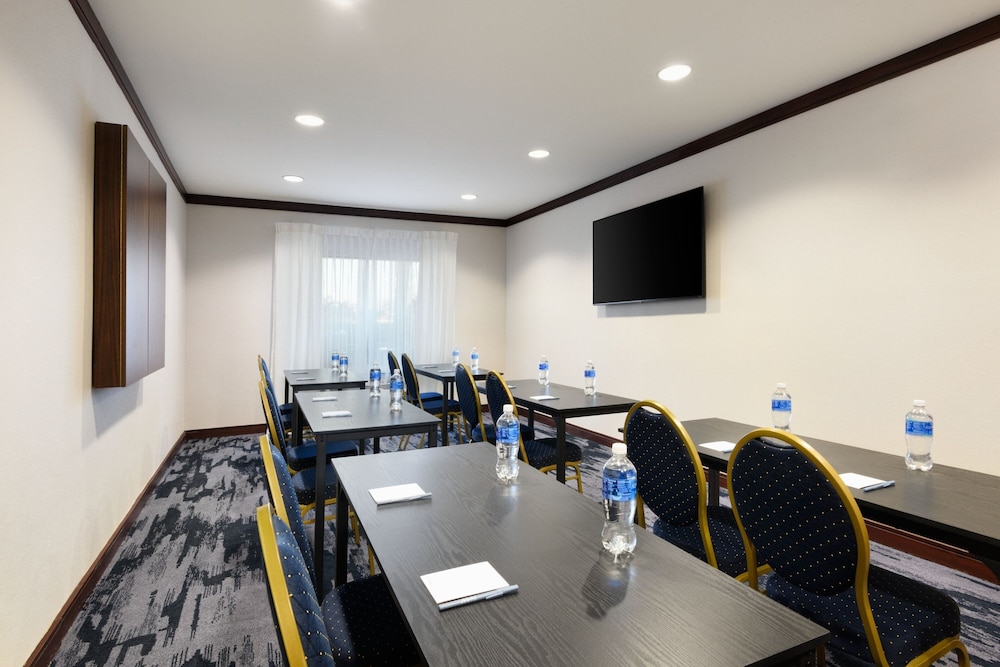 Fairfield Inn And Suites By Marriott Ft Pierce 32/50