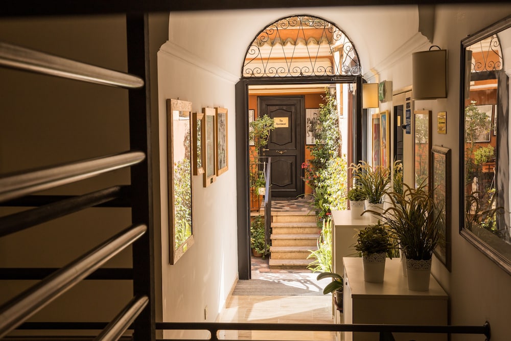 Hotel Modigliani 9/61