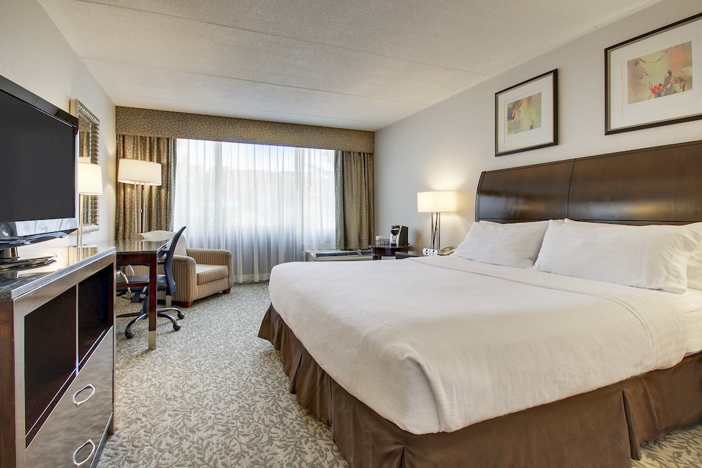 Holiday Inn Westbury-Long Island 9/64
