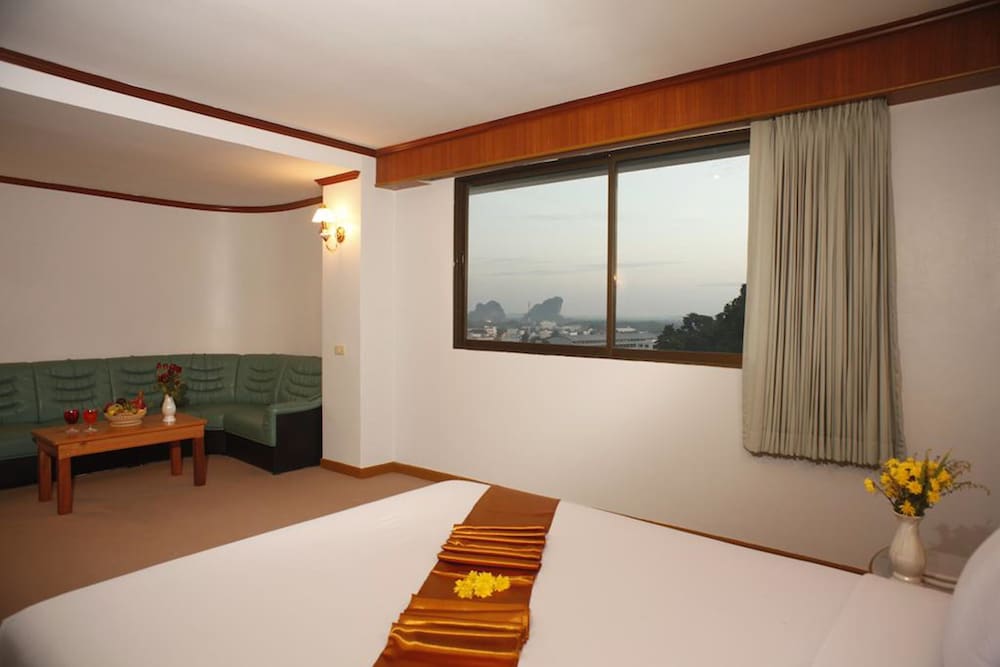 Boonsiam Hotel 12/20