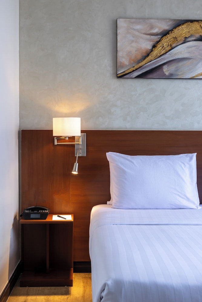 Swiss-Belinn Nairobi 33/50