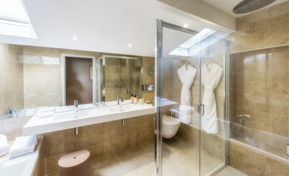 Relais and Chateaux Hotel La Reserve 37/37