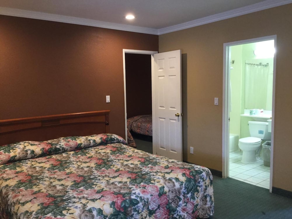 Beverly Inn 14/64