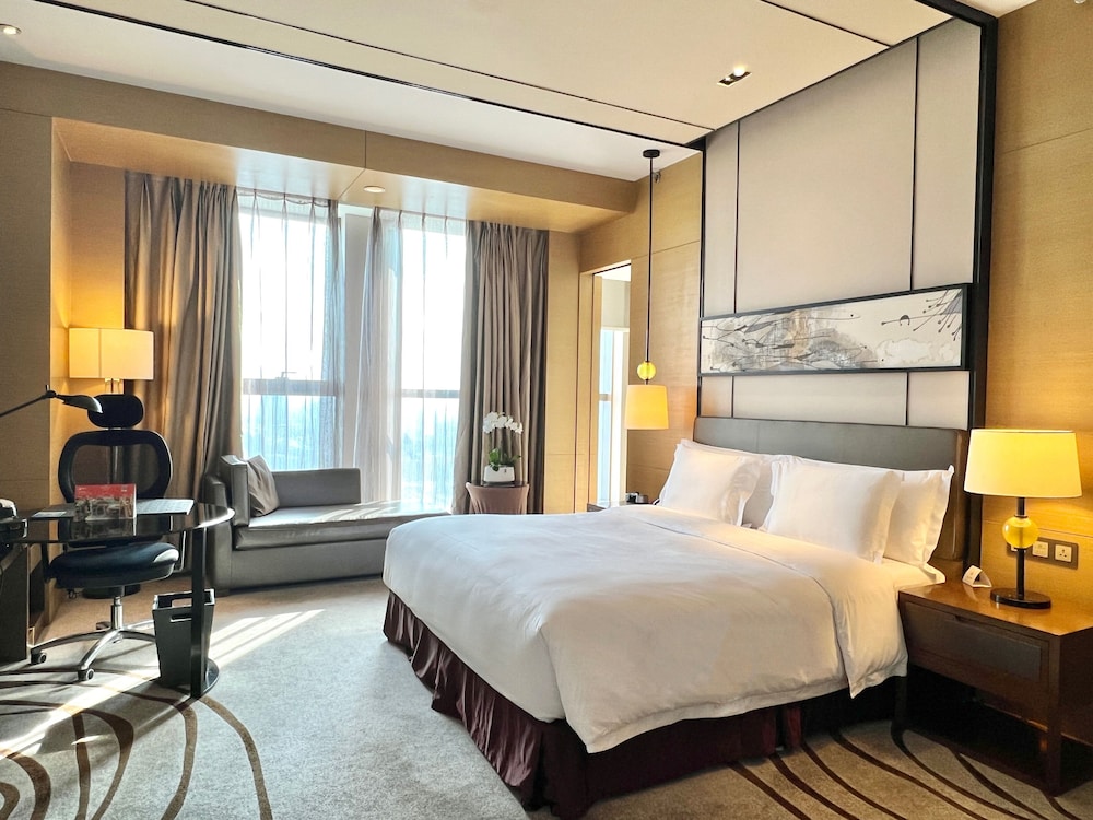 Crowne Plaza Tianjin Meijiangnan 16/49