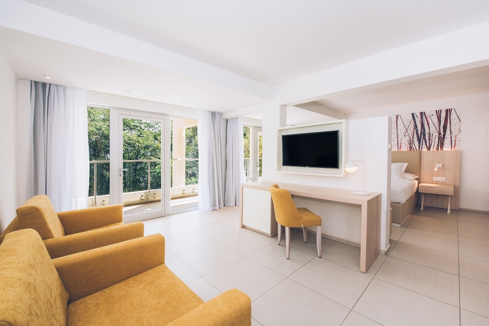 Iberostar Waves Herceg Novi 44/68