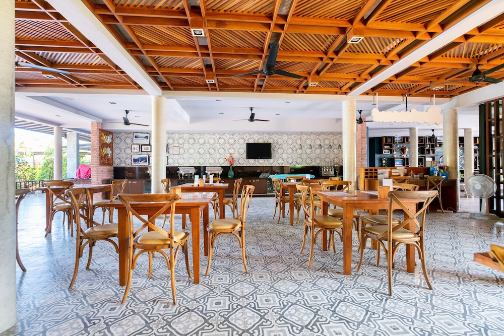 THE TAMA HOTEL 34/50