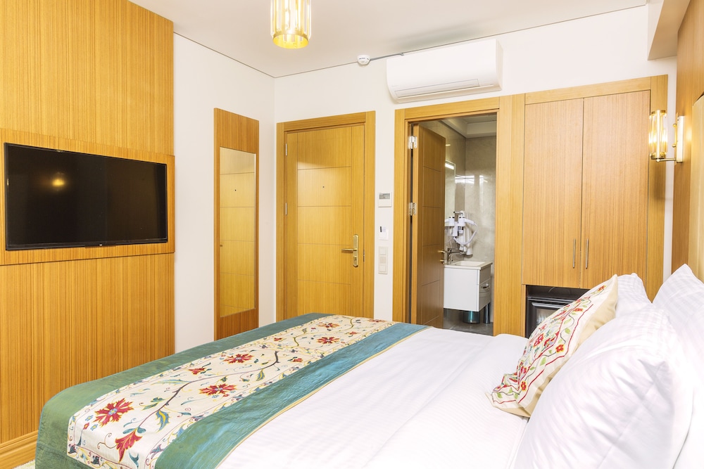 Obelisk Hotel & Suites 20/63
