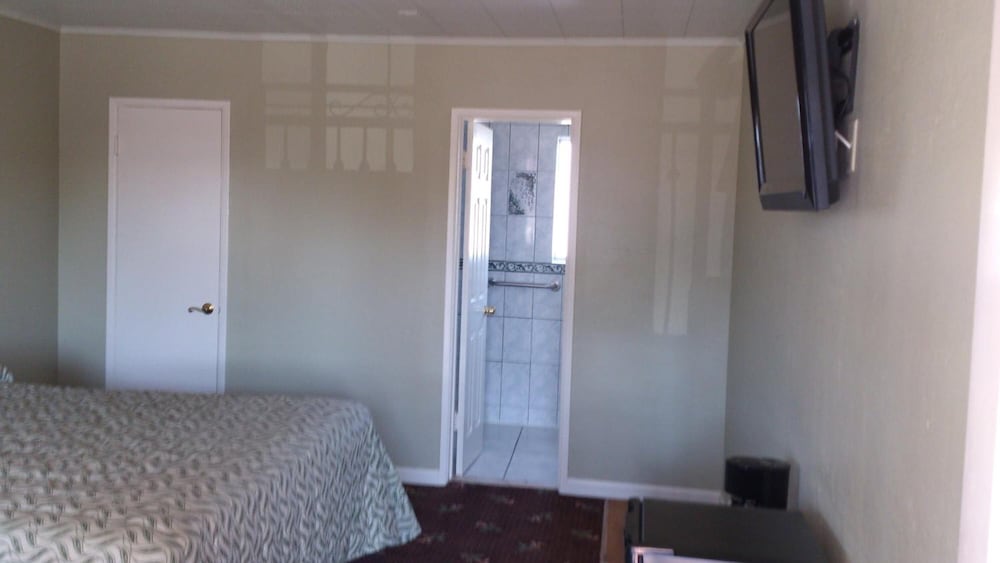 Santa Ana Travel Inn 22/40