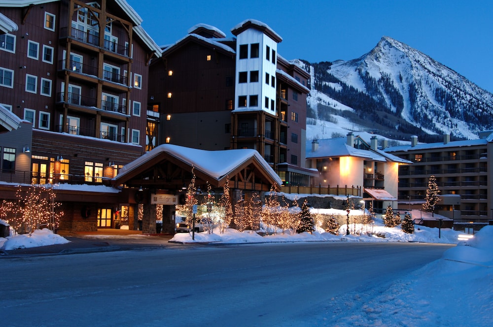 The Lodge At Mountaineer Square 1/34