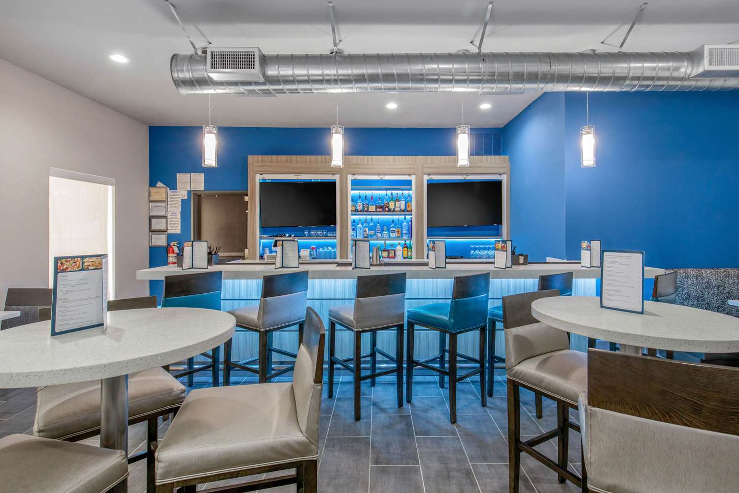 Clarion Inn & Suites Dfw North 36/49
