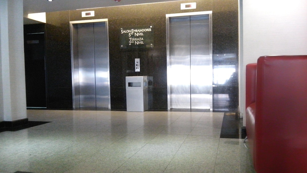 Hotel Real del Río 9/78