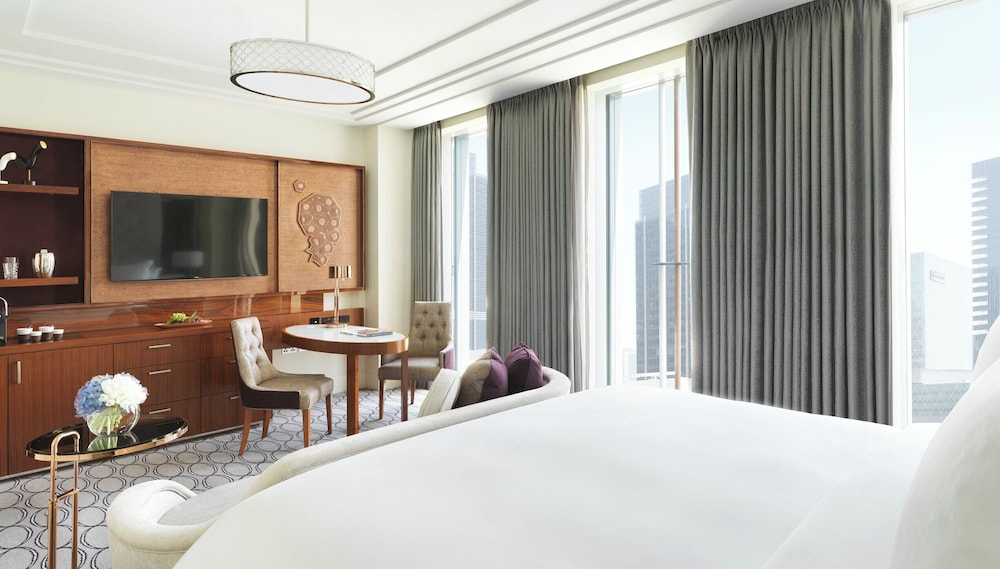 DELUXE, KING BED, WATER FRONT