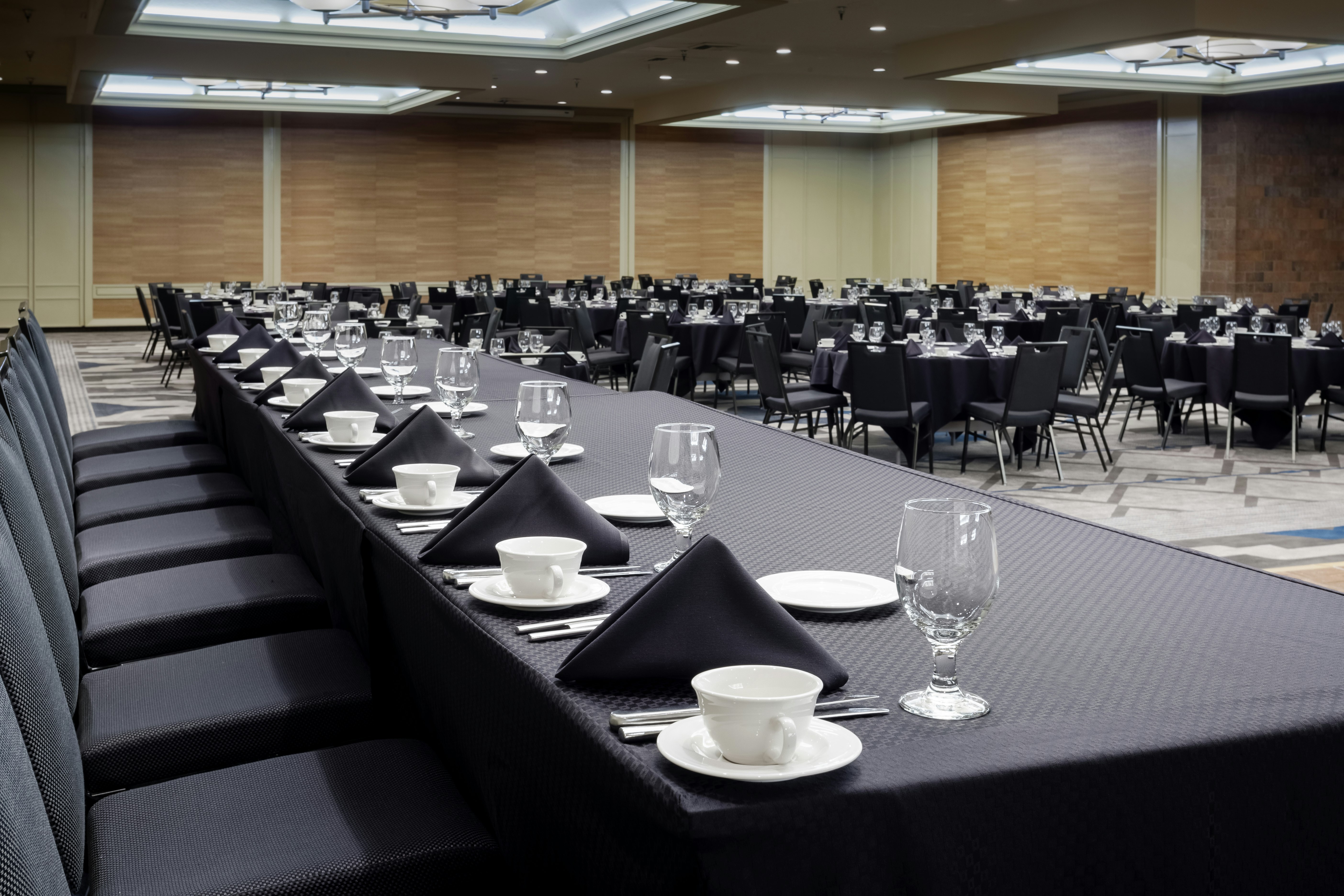DoubleTree by Hilton Hotel Billings 38/44