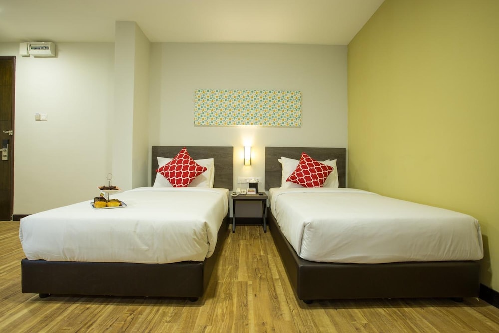 Humaira Hotel 9/41