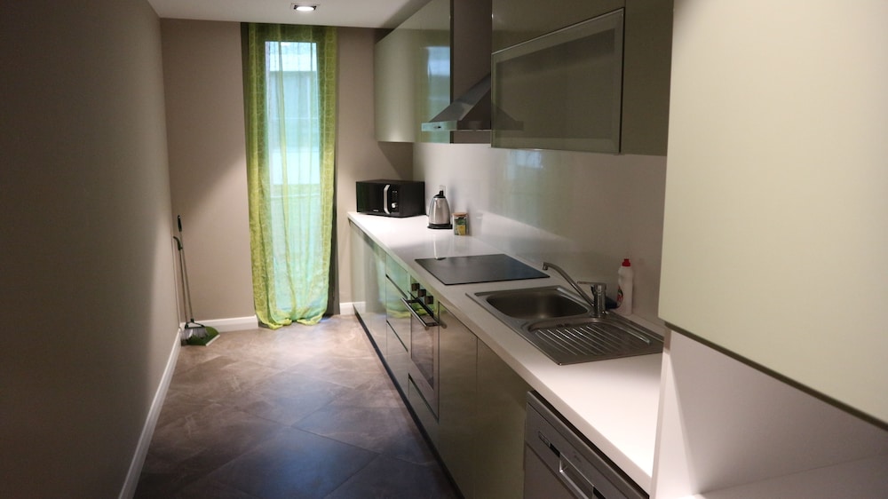 Accra Luxury Apartments Cantonments (Ex A-Lux Apartments) 43/80