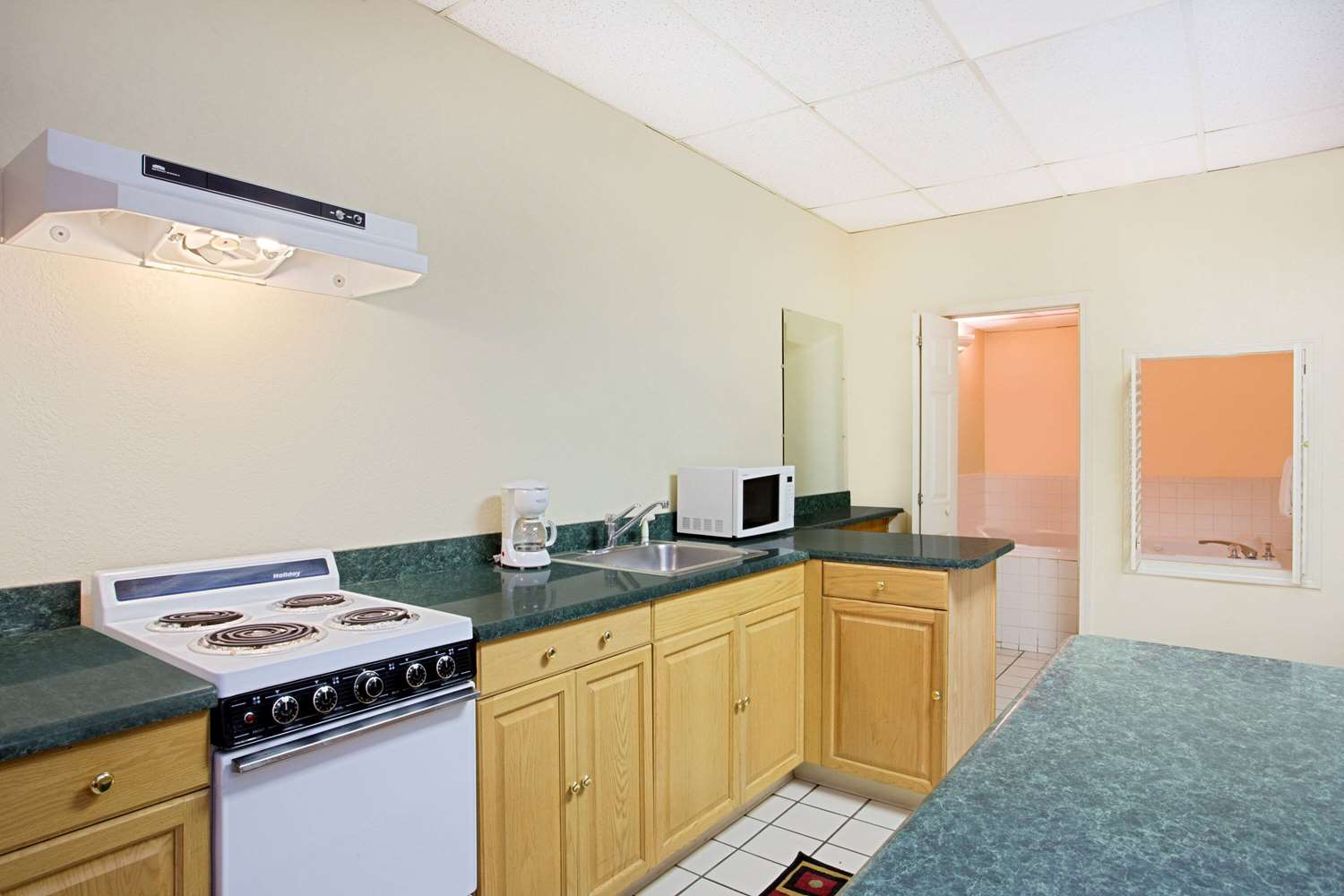 Days Inn By Wyndham Bristol Parkway 7/15